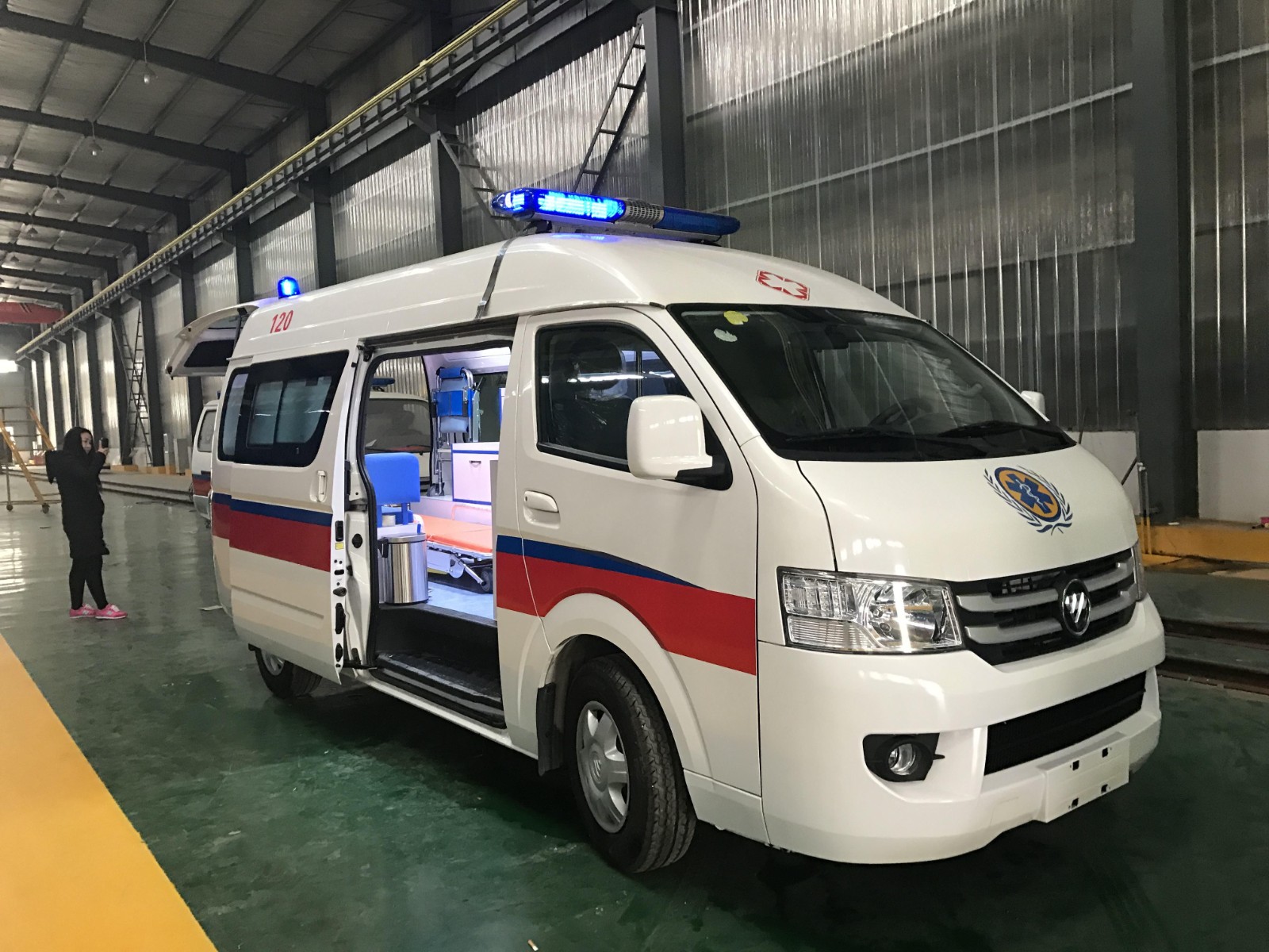 灵山县救护车转院