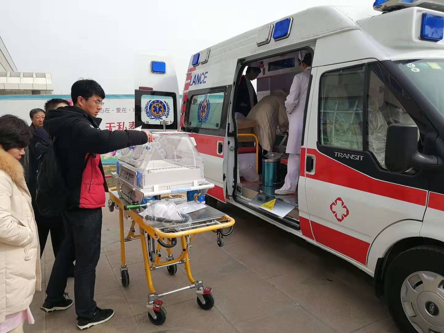 灵山县救护车转院